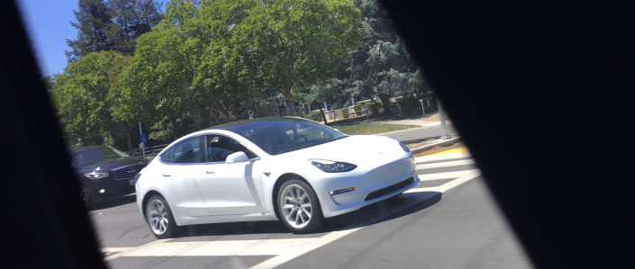Tesla-model 3-white