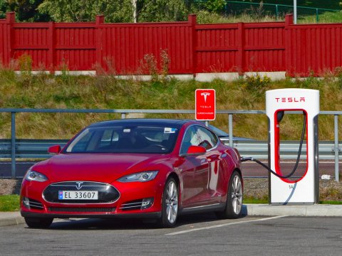 Tesla-supercharger2
